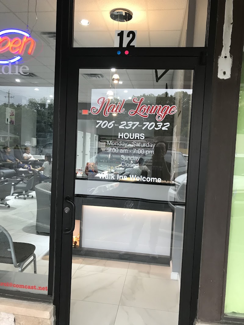 Acrylic nails by Henry at Nail Lounge